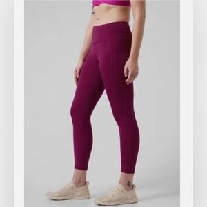 Athleta Ultimate Stash 7/8 Tight, Size Large